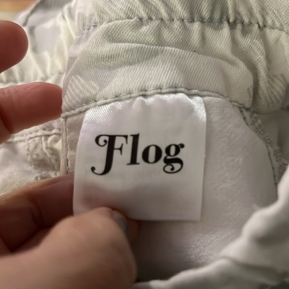 Flog Camo Highwaist Pant 28 - Picture 11 of 11